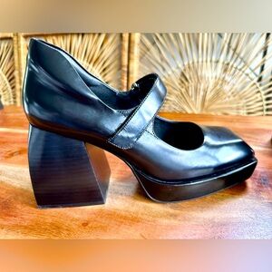 Never worn Reine by Jeffrey Campbell